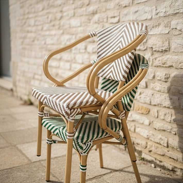 Alt Sillones Parisinos Apilables, ideal para profesionales en el Sector de Hostelería EME Mobiliario