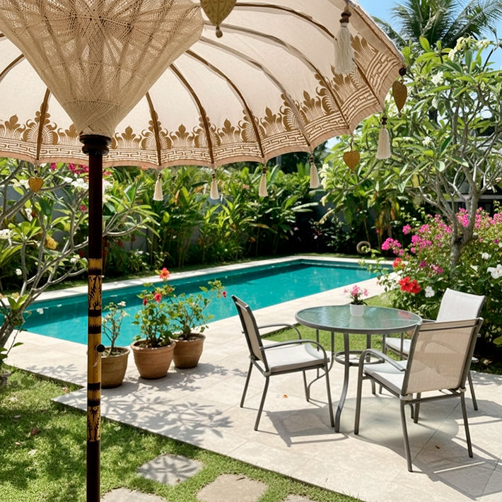 Alt Sombrilla Balinesa Decorados Oro fabricación artesanal materiales 100% naturales EME Mobiliario