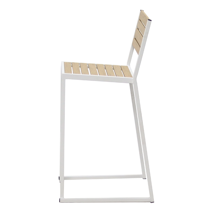 Alt Taburete Mallorca Blanco fabricado en acero, ideal para usar de forma intensiva en la terraza de un establecimiento de hostelería EME Mobiliario 