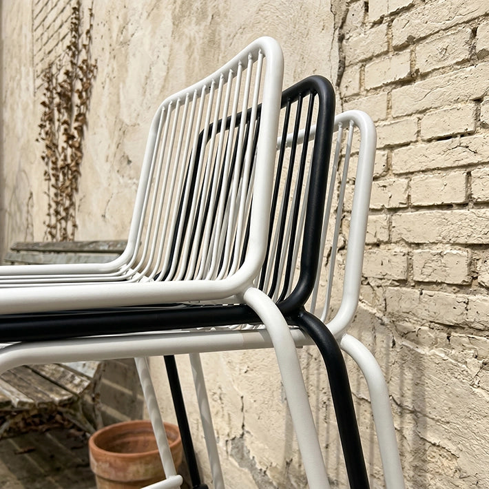 Alt Taburetes Menorca fabricados en acero con estructura apilable, ideal para Eventos y Hostelería EME Mobiliario