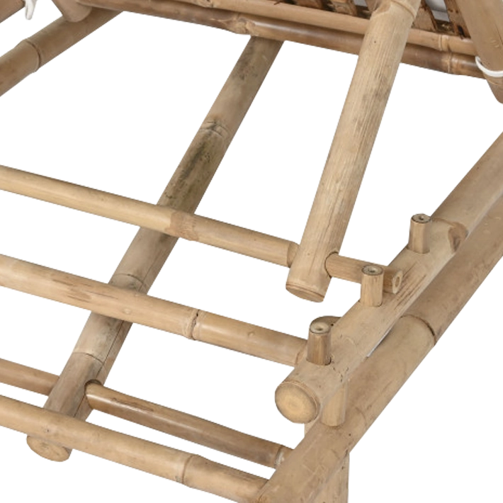Alt Tumbona fabricada en bambu natural con cojin de algodón en color blanco para chillout EME Mobiliario 