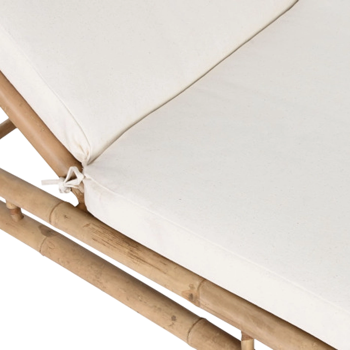 Alt Tumbona fabricada en bambu natural con cojin de algodón en color blanco para chillout EME Mobiliario  