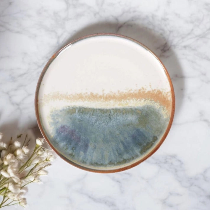 Alt Vajilla Caravansar fabricada con porcelana de alta calidad es una vajilla con un original diseño en el interior de cada una de las piezas apta para eventos y hostelería EME Mobiliario 