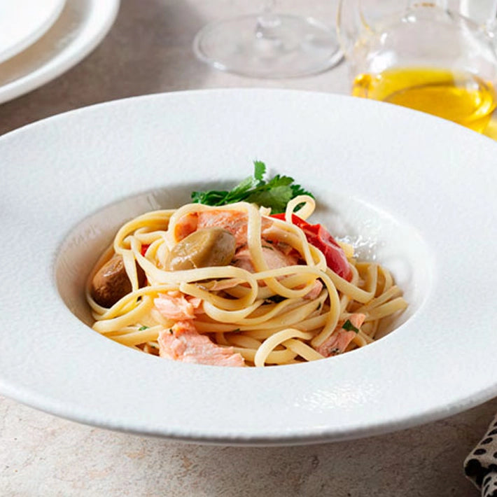 Alt Vajilla Nomade fabricada con porcelana de alta calidad con un bonito diseño en color blanco ideal para el uso intensivo profesional, eventos y hostelería, EME Mobiliario 