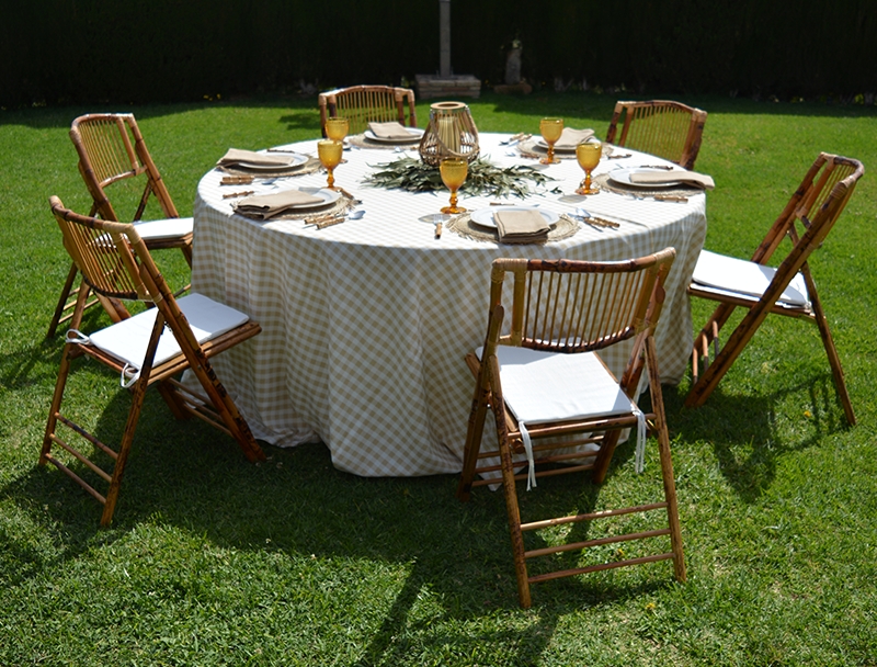 sillas bambú para jardin y bodas