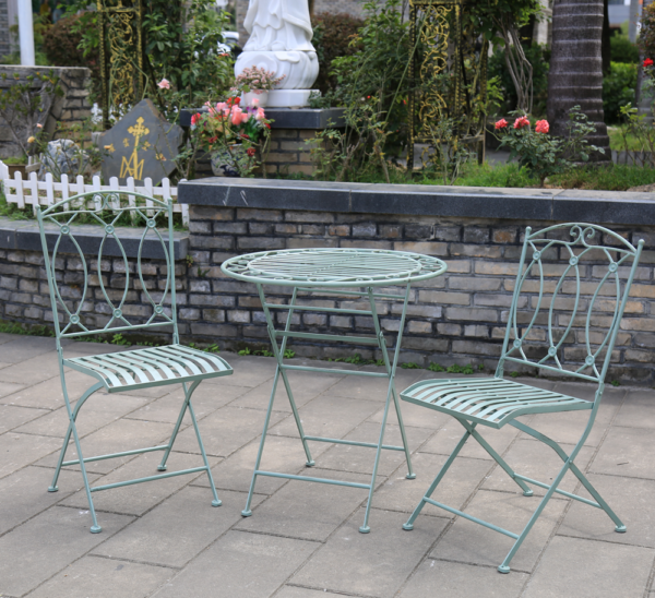 Conjunto de Forja verde, compuesto por una mesa y dos sillas, para chillout y jardín.